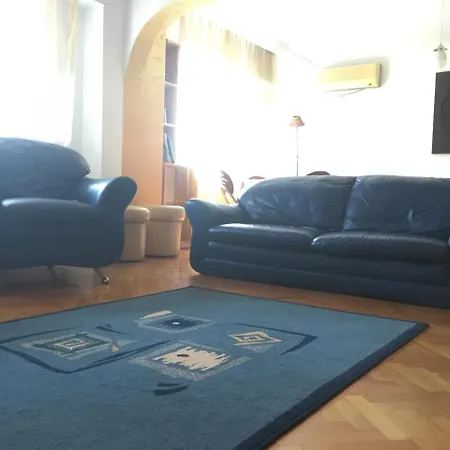 Fully-equipped 92 Sqm Apartment' Apartment *