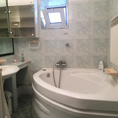 Fully-equipped 92 Sqm Apartment' Apartment *